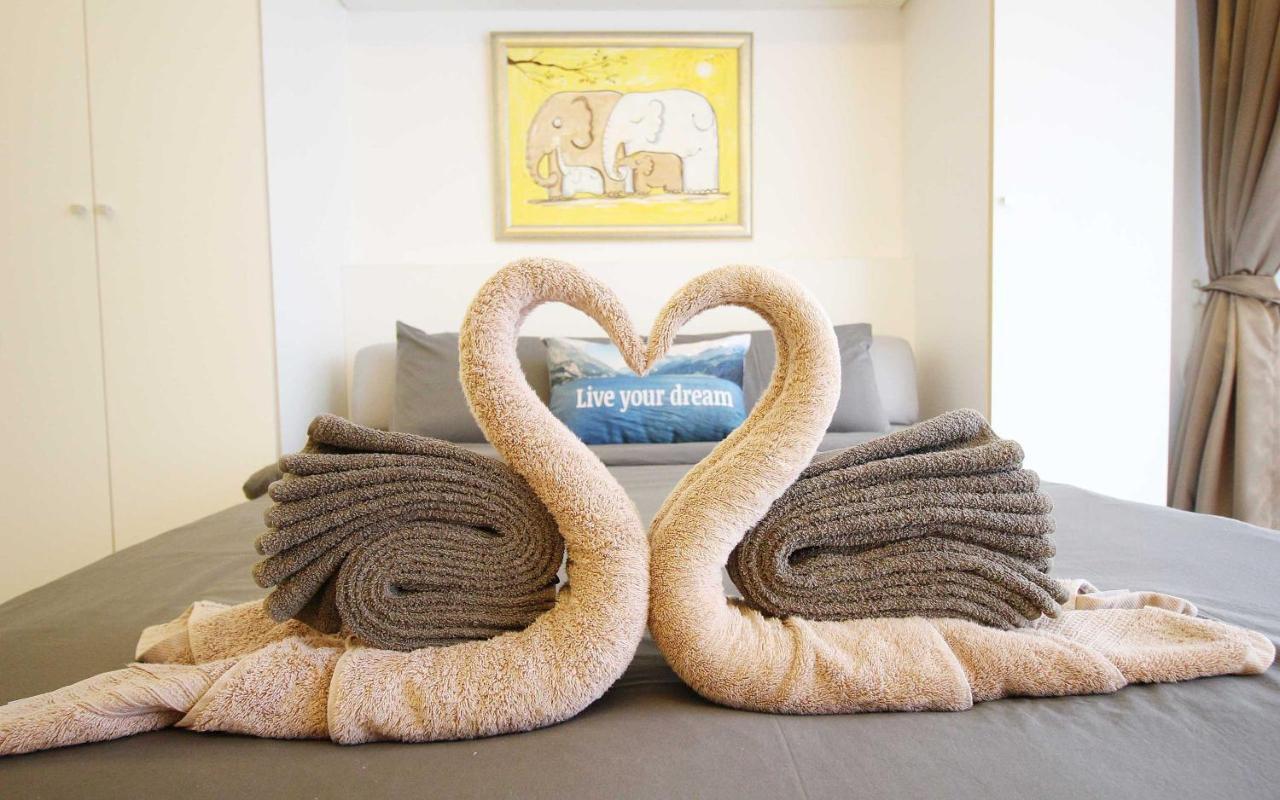 Zen Hillside Self Service Apartment หาดกมลา ภายนอก รูปภาพ